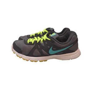 Nike Revolution 2 Women's size 7 Gray Athletic sneakers Running shoes